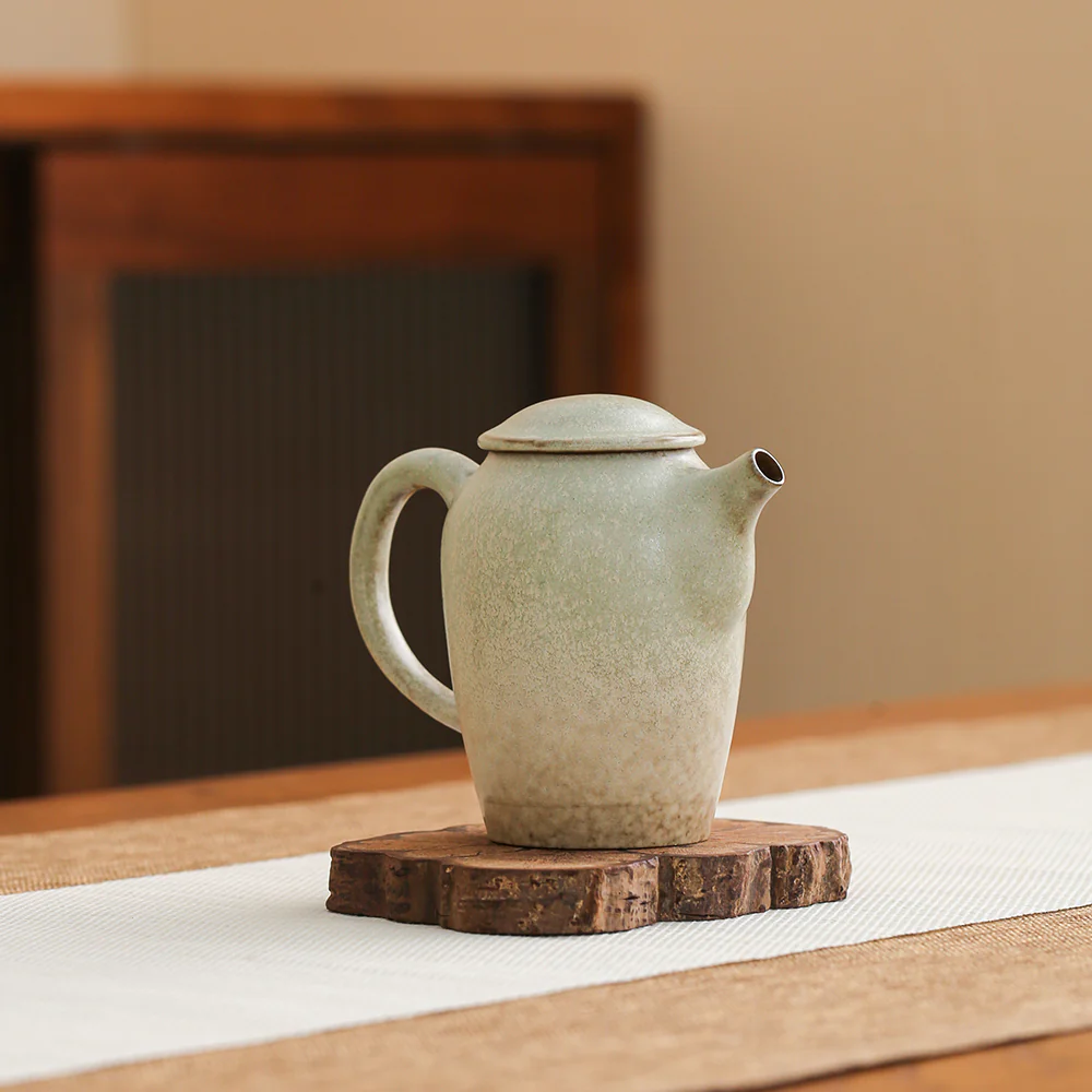 Duidui’s “Tall Fisherman” Teapot - Image 5